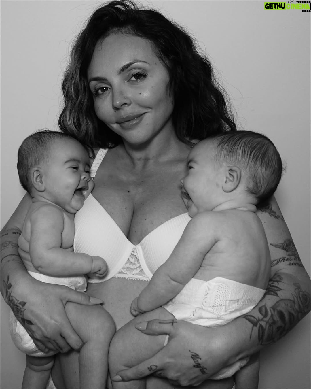 Jesy Nelson - 1.1 Million Likes - I never thought it would have taken having two beautiful baby girls, that I could have potentially lost, to make me realise how incredible my body actually is. 33 years of extreme diets, 33 years of putting myself down wishing my belly was flatter, wanting my waist just a little smaller and almost going through with a boob job, to now standing here having this photo taken.
I can honestly say I’ve never felt prouder of my body and what it has been through! Yes my boobs hang lower and my belly is bigger and squishier - it doesnt look how it used to, but my god it created the best gift that has ever happened to me. I cannot wait to show my girls the first place they called home and the place where they defied all the odds. If there’s anything I’ve learned over the past 9 months of being pregnant, it’s that I never want my girls to feel the way I did about my body for so many years. So to all the future mummies or the mummies that have just given birth, if you’re struggling with how you are feeling in yourself or are maybe even feeling the pressure to “snap back” just take a moment to remember what YOU did! Be kinder to yourself  and remember you are INCREDIBLE!!!