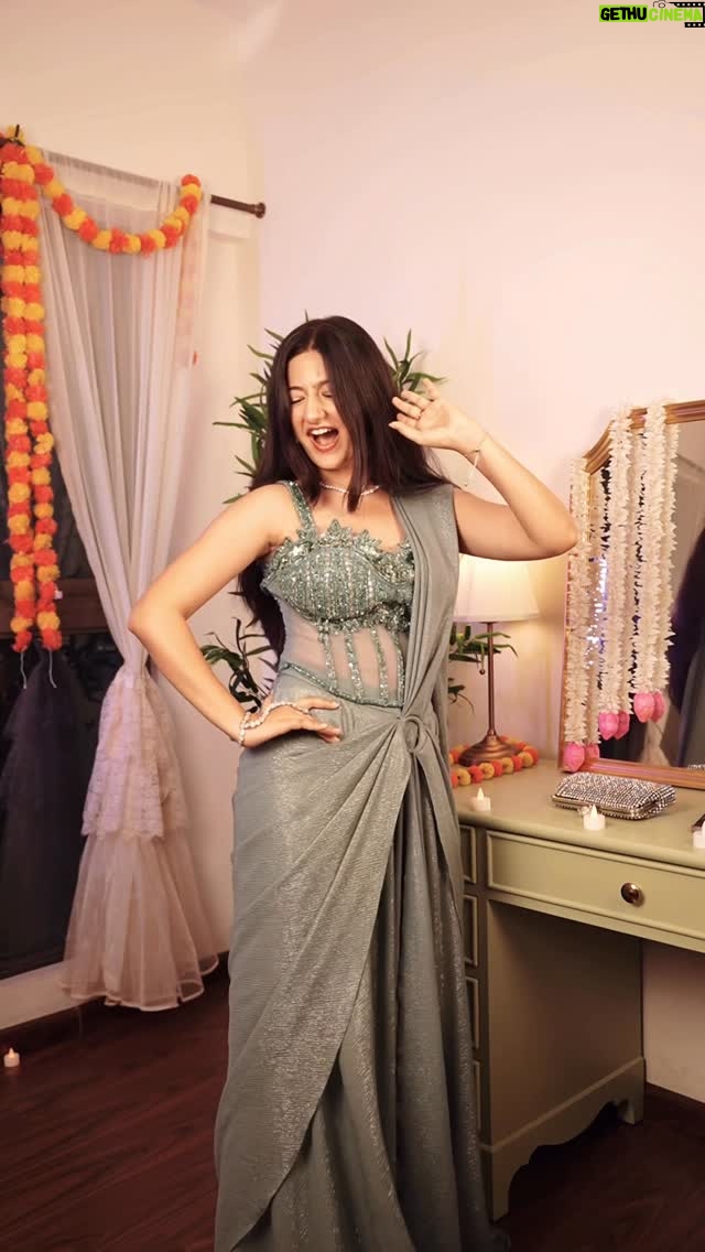 Jhanvi Bhatia - 30.5K Likes - Diwali can’t Diwali w/o a Desi Girl transition!🤭🩵✨

Outfit from @tirumaladesigners 💖
Jewellery @radhabhatiaa1 🥰
Clutch @esbeda_official ✨

#desigirl #corset #saree #desifashion #desistyle #indianfashion #diwalifashion #diwalioutfit #diwali #ethnicwear #explorepage #foryou #transitionreels #priyankachopra #dostana #bollywoodfashion #jhanvibhatia