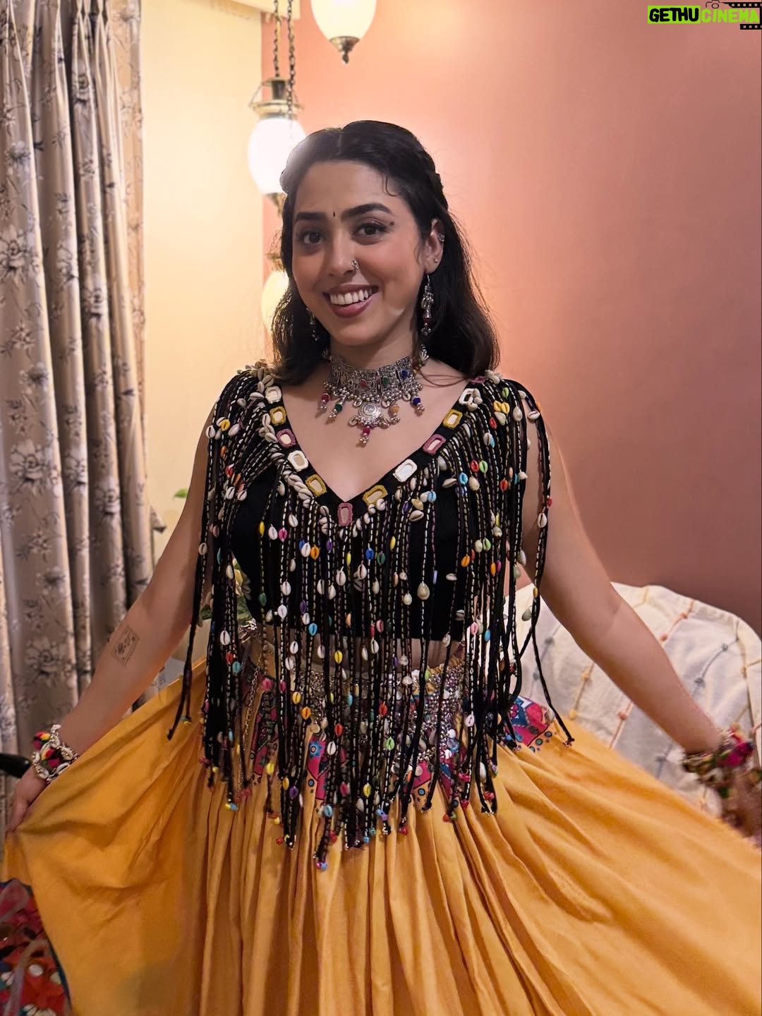 Jheel Mehta - 63.4K Likes - Beats, Colors and endless garba with the Andheri Bois 💖🧿 #navratri