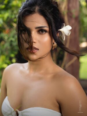 Jini Sundarraj Instagram - “REVERIE”- Skin, sun, and the silence of an island afternoon.🌴🥥🍹👙
.
.
@prachuprashanth
@ragavigloria_mua
.
.
#photoshoot #tropicalvibe #bikini #photoofday #insta #instapic