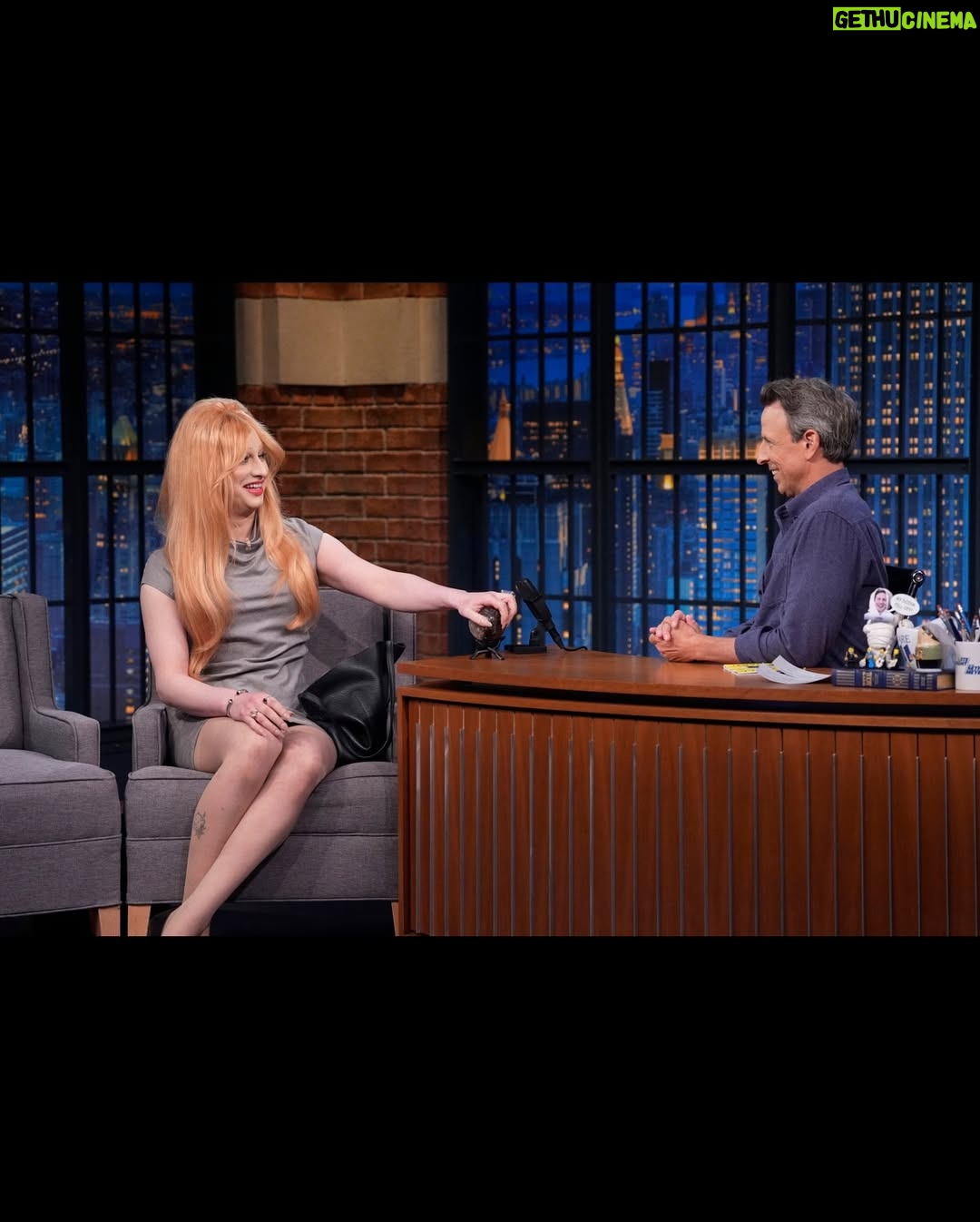 Jinkx Monsoon - 87K Likes - @latenightseth tonight! thank you for the birthday cake - (Mary Todd’s favorite!) 🎂

@ohmaryplay @jinkxanddelaholiday 

📷: Lloyd Bishop/NBC (@lloydbishop)
Stylist: @americanwastoid 
Hair: @daveydidmyhair

#latenight