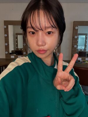 Jo Yu-ri Instagram - 으이그~~!
주니 Be happy when we meet again.