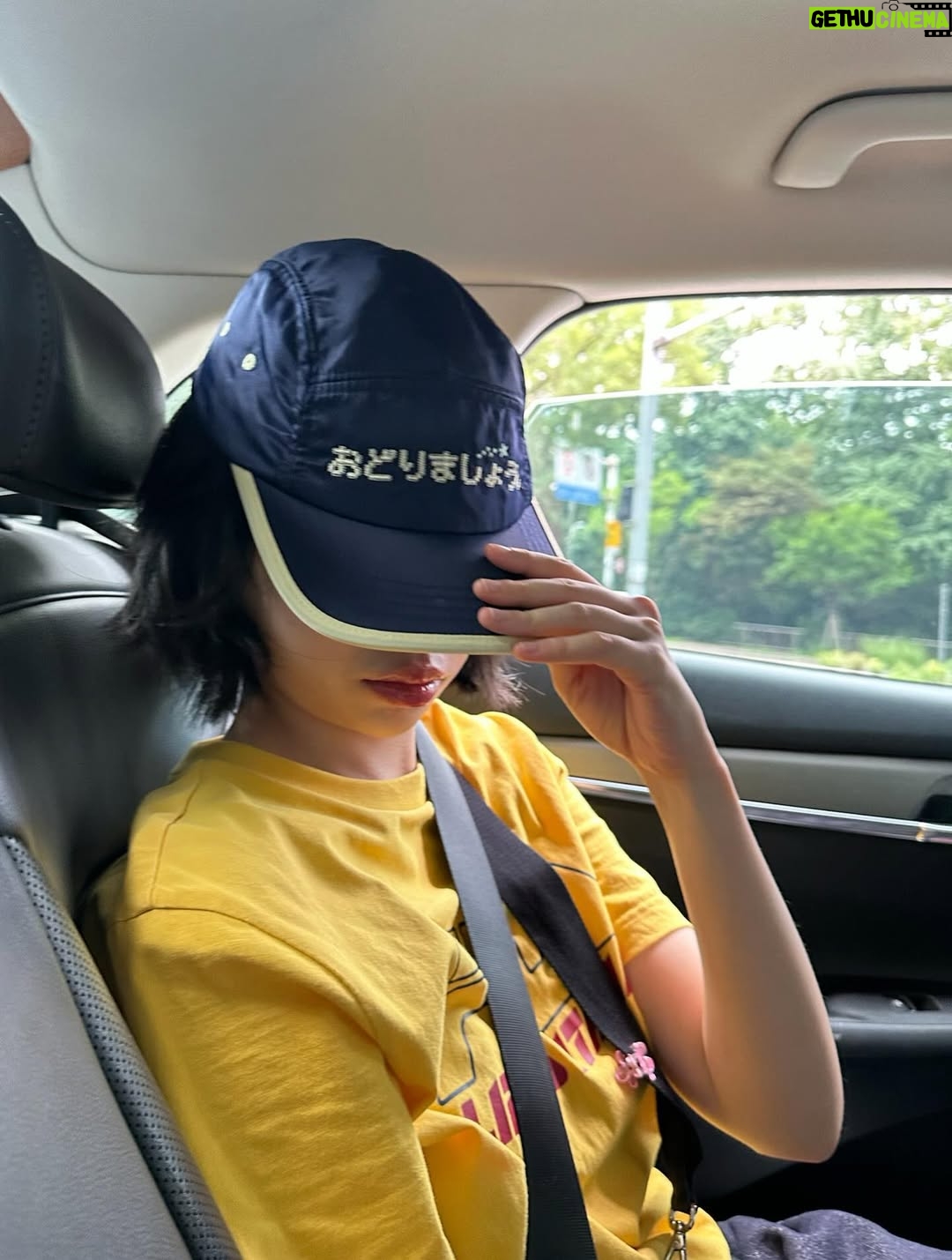 Jo Yu-ri - 3 Million Likes - 💛🧡