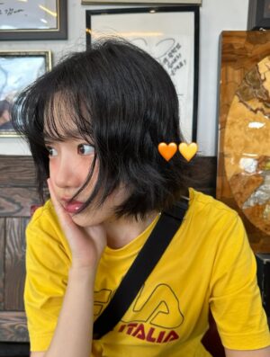 Jo Yu-ri Instagram - 💛🧡