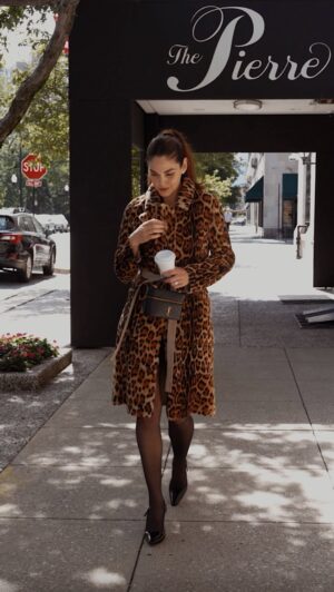 Jocelyn Osorio Instagram - 🐆🐆 @yves_salomon link in stories 🔗🔗 #animalprint #fallfashiontrends