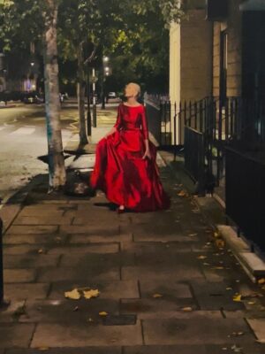 Joely Richardson Instagram - With my job I get to wear exquisite costumes, and work with exceptional designers. The way Loulou @maisonbontemps  styles , reminds me of Patricia Field’s work -character with a twist (@patriciafield #sexinthecity). Here Loulou put together a Vintage Carolina Herrera dress, bag @cliopeppiatt , @elizabethgagejewellery and @gianvitorossi shoes. We worked together on @netflix ‘The Gentlemen’, and are now on Guy Ritchie’s  second season of it . We got to film in Italy where Loulou stole the show with her 🏍️ and general fabulousness . Grazie Bella ♥️ ( all time great swim we had off those rocks with @jazziblackborow to the Madonna statue) #workmanship #tops # talent #character #italy #flightsoffancy #downtonabbey #premiere #swims