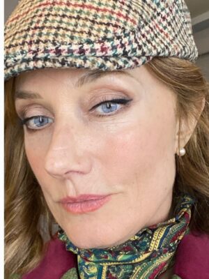 Joely Richardson Instagram - As the last post was dedicated to costumes and design, this one is for the magic of hair and makeup artistry. On my brief visit to ‘Downton Abbey’ I got to work with 2 fabulous artists- @lornastimson and @vellismakeupandhair (we worked together on ‘Gentlemen ‘ season 1). I thought I’d show pictures of the steps and different looks ( Sabrina vs lady Petersfield ). It’s such an intimate and creative process deciding on the character . They do the outside, the actor the inside, the director the whole shebang. Thank you Vickie and Lorna ♥️❤️#makeup #hair #hairstylist #artists @downtonabbeyfilms