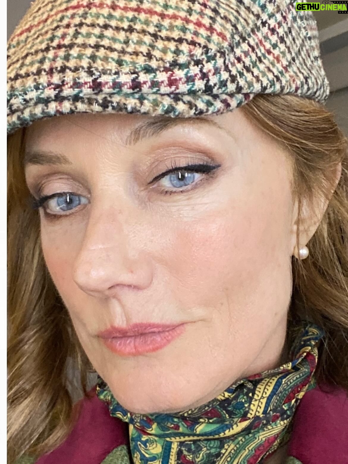 Joely Richardson - 17.1K Likes - As the last post was dedicated to costumes and design, this one is for the magic of hair and makeup artistry. On my brief visit to ‘Downton Abbey’ I got to work with 2 fabulous artists- @lornastimson and @vellismakeupandhair (we worked together on ‘Gentlemen ‘ season 1). I thought I’d show pictures of the steps and different looks ( Sabrina vs lady Petersfield ). It’s such an intimate and creative process deciding on the character . They do the outside, the actor the inside, the director the whole shebang. Thank you Vickie and Lorna ♥️❤️#makeup #hair #hairstylist #artists @downtonabbeyfilms