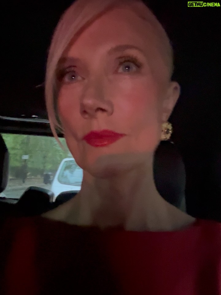 Joely Richardson - 8.6K Likes - On my way to the ‘Downton Abbey Grand Finale’ the rain was pelting down. It stopped a minute before we arrived. I went with the director Simon Curtis, one of my best and oldest friends ( we met decades ago working in Liverpool fringe theatre). Simon’s wife, the magnificent @elizabeth.mcgov was on Broadway so couldn’t attend. I play a tiny role , horrible woman described as ‘that old hag ‘( but also a bit funny in her preposterousness). Was such a thrill to join the iconic cast and crew, and wonderful to see my brilliant friend at work- humour, inspiration and specificity . A year earlier we were sitting on a pebble beach in the rain with my mum. Bravo DA on your grand finale 👏