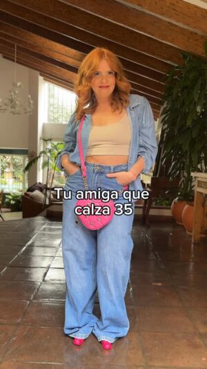 Johanna San Miguel Instagram - Etiqueta a tu amiga la zapatona 👠😂
#comedia #humor #johannasanmiguel