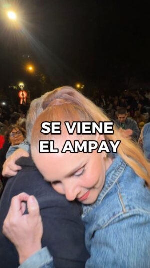 Johanna San Miguel Instagram - Encontré el amor 😍 #comedia #humor #johannasanmiguel