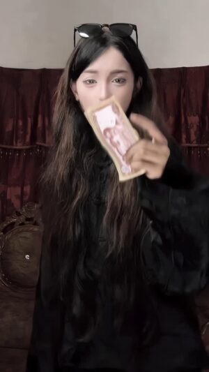 Joker Queen Instagram - Money trend 💸 #douyin #reels #reelitfeelit #explorepage #bangladesh #joker_queen_2020