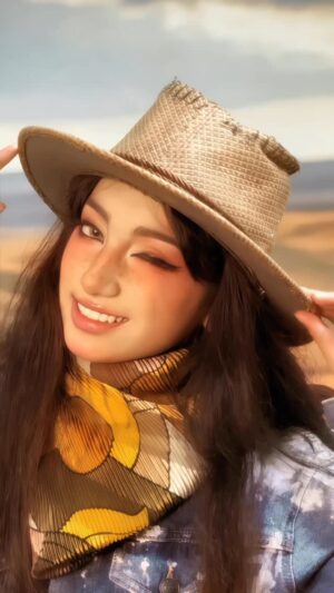Joker Queen Instagram - Cowgirl 🔥 #transition #reels #reelitfeelit #explorepage #bangladesh #joker_queen_2020