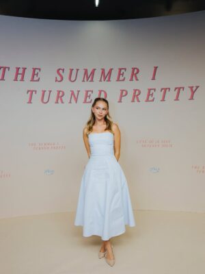 Jordyn Jones Instagram - The Summer I Went To Paris w/ @thesummeriturnedpretty x @primevideo ♥️ #PrimeVideoCreator #tsitp #Paris