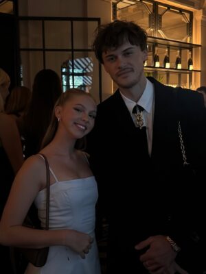 Jordyn Jones Instagram - The Summer I Went To Paris w/ @thesummeriturnedpretty x @primevideo ♥️ #PrimeVideoCreator #tsitp #Paris