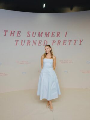 Jordyn Jones Instagram - The Summer I Went To Paris w/ @thesummeriturnedpretty x @primevideo ♥️ #PrimeVideoCreator #tsitp #Paris