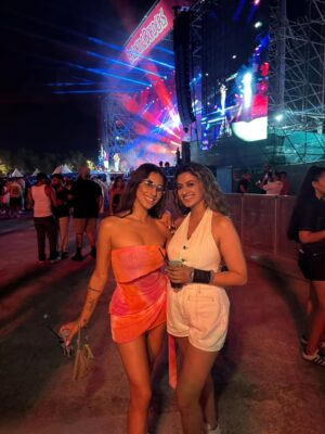 Joty Kaur Instagram - Breaking Borders dump ✨ Too many memories to fit in one post and this still doesn’t capture it all. Grateful, blessed, and forever thankful for the WIBEZ, the music, and the moments with amazing people. TIL next time 🥂

#breakingborders #fun #friends #punjabimusic