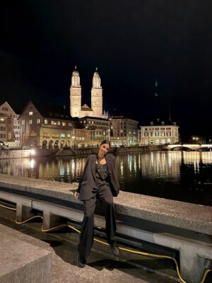 Joty Kaur Instagram - 8 hours in Zurich 🇨🇭

#travel #zurich