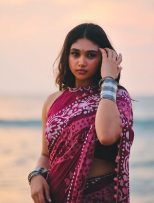Jovika vijaykumar Instagram - 🦚🤍
@photosbyvetri__ 📸