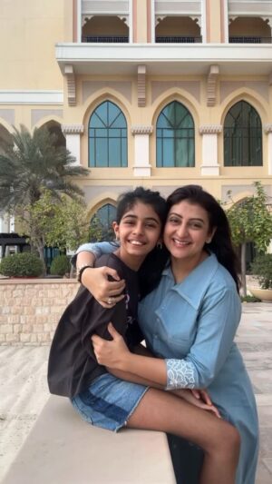 Juhi Parmar Instagram - With you by my side this journey of life is ever so beautiful. Sach main yun hi kat jayega safar saath chalne se….all I need is you by my side my Ginni!
#mother #motherdaughterlove #motherhood #daughter #motherlove
Outfit: @khoobsurat_eva