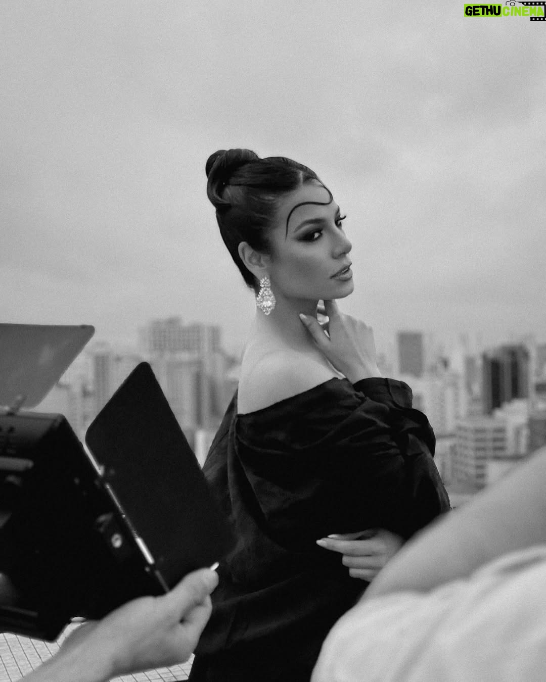 Julia Gama - 7K Likes - 🖤

Produção de Conteúdo: @armandogadelha 
Beleza: @kaiquebarrosoficial 
Hair: @oficialpenna 
Jóias: @fenix.18k 
Direção criativa: @im.mkt