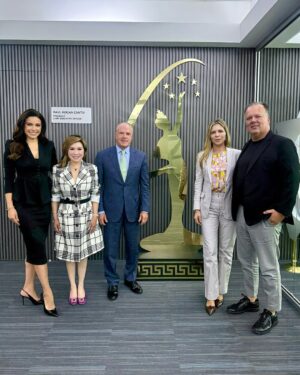 Julia Gama Instagram - Every success story is written by many hands and hearts 🩶🤍 — nothing truly grand is ever built alone!
We are truly honored and delighted to be part of the @missuniverse family.
Our visit to Mexico, this wonderful country, was intense, enriching, and truly essential. We were welcomed with such warmth and generosity at the Miss Universe’s Headquarters that we immediately felt at home. The support we received gives us even more strength and motivation to continue building remarkable things together.
In just a few days, we experienced meaningful encounters that are already paving the way for prosperous and transformative projects.
It was an honor to meet and exchange ideas with @raulrocha777 , President of @legacy.holding and @missuniverse, @bucaromariomexico , VP of @missuniverse , and @oliviaquido , VP of Global Partnerships at @missuniverseskincare . More than partners, we found friends — and we return inspired and grateful to be cultivating a shared purpose that we are confident will accompany us in every step of this journey.
_________________________________
Toda história de sucesso é escrita por muitas mãos e corações 🩶🤍, nada grandioso se constrói sozinho!
Estamos honrados e felizes por sermos parte da família @missuniverse.
Nossa vinda ao México, este país maravilhoso, foi intensa, enriquecedora e fundamental. Fomos recebidos com carinho e generosidade na sede do Miss Universe , onde nos sentimos verdadeiramente em casa. O apoio que nos brindaram nos dá ainda mais força e motivação para seguir juntos construindo coisas grandiosas.
Em poucos dias vivemos encontros importantes que abrem caminhos para a realização de projetos prósperos e transformadores.
Foi uma honra conhecer e compartilhar ideias com @raulrocha777 , Presidente da @legacy.holding e do @missuniverse , @bucaromariomexico , VP @missuniverse e @oliviaquido , VP Global Partnerships @missuniverseskincare , Mais do que parceiros, encontramos amigos — e saímos inspirados e gratos por estarmos cultivando um propósito em comum, que temos certeza nos acompanhará em cada passo dessa jornada. 🌟
#missuniverse #missbrasil #missuniversebrasil #mub #mexico #brasil