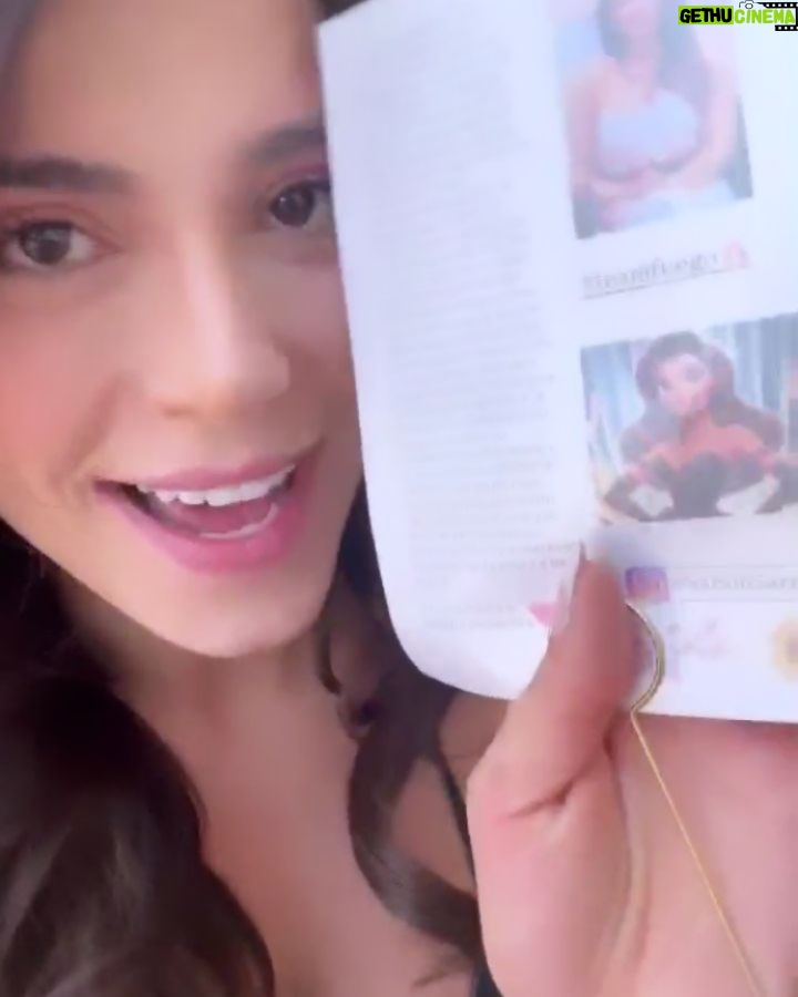 Julia Gama - 7.2K Likes - Es hermoso regresar a la vida real y sentirse así de apapachada. Estoy sin palabras para agradecerles, mis hermosas, no solo por este hermoso detalle, sino por todo el apoyo y cariño que me brindan desde hace mucho tiempo. 
🥹❤️ 
De verdad, lo más bonito que me llevo de toda esta aventura es haber conectado con personas tan especiales como ustedes, que comparten los mismos principios y valores. 

Siento que eso es lo que guardo en mi corazón, y sé que ustedes estarán a mi lado en todo lo que viene, porque lo mejor está por venir. 

¡Las amo! No sé cómo expresarlo con palabras, pero las amo. ¡Vamos juntas por más! ❤️✨

@08hermosa15
@rod_fonseca25
@gaby0817_pty 
@mariaegonzalezv 
@carolinarzm 
@juliawgama_mx 
@karlita_sinmas 
@universo_rafalia 
@rafalia_pa 
@juliawgama_cdmx 
@sarahisarria