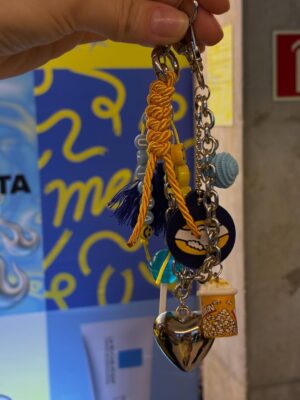Júlia Gomes Instagram - De ontem do MELI MUSIC #2 💙💛 AMEEEEEI demaaaais, foi incrível e inesquecível! @mercadolivre 💙💛💙💛💙💛💙💛⭐️⭐️⭐️⭐️⭐️⭐️⭐️⭐️