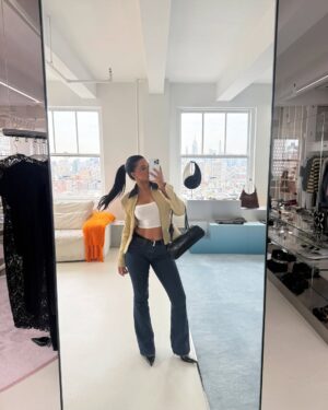 Julia Kelly Instagram - Real good jeans