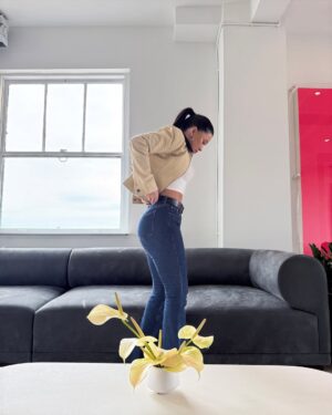 Julia Kelly Instagram - Real good jeans