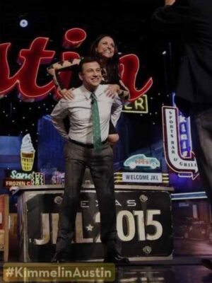 Julia Louis-Dreyfus Instagram - I stand with @jimmykimmellive. I stand for Free Speech. I stand for Democracy. SHAME SHAME SHAME @ABC.