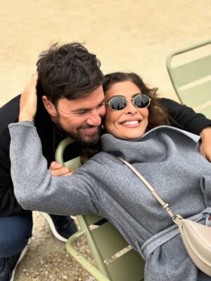 Juliana Paes Instagram - ‘O meu melhor amigo é o meu amor…’ e dizer isso é o mínimo pra falar dele; pra não falar do melhor pai do mundo; pra não falar do campeão de ‘genteboísse’; pra não falar do filho carinhoso e atento…. Hoje vai só esse FELIZ ANIVERSÁRIO com todo amor afeto respeito aprendizado cumplicidade confiança acumulados nesses 21 anos de órbita em torno de nós…. Deixando claro que o sol é vc! Te amo♥️