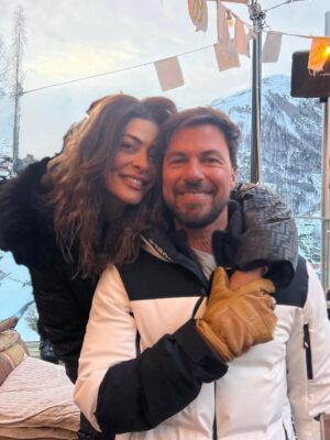 Juliana Paes Instagram - ‘O meu melhor amigo é o meu amor…’ e dizer isso é o mínimo pra falar dele; pra não falar do melhor pai do mundo; pra não falar do campeão de ‘genteboísse’; pra não falar do filho carinhoso e atento…. Hoje vai só esse FELIZ ANIVERSÁRIO com todo amor afeto respeito aprendizado cumplicidade confiança acumulados nesses 21 anos de órbita em torno de nós…. Deixando claro que o sol é vc! Te amo♥️