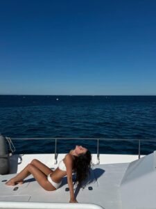Actress Julianna LeBlanc HD Photos and Wallpapers July 2025