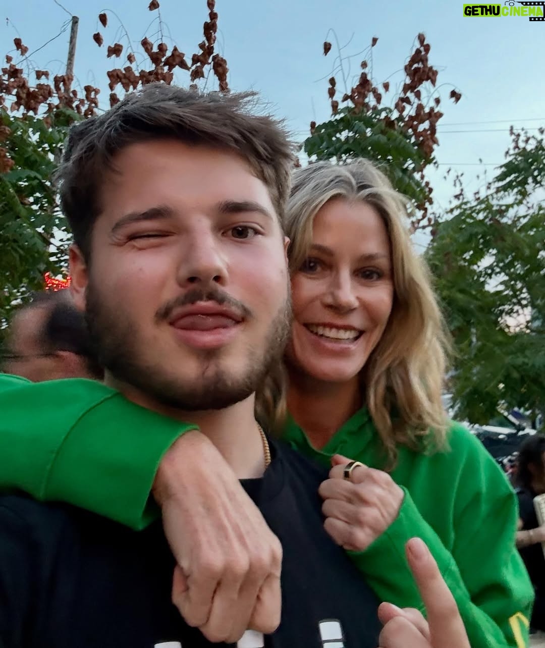 Julie Bowen - 129.5K Likes - Sweet Baby Oliver…you were born 5 minutes ago, so how can I possibly be  leaving you at college? You made me a mother, and I learned more (and been humbled more) from being your mom for the past 18 years than I could ever have imagined. Now I have to learn to do the hardest thing a parent has the privilege of doing and let you go. No, it’s NOT forever, but it’s the end of one big chapter, so - yeah - I’m going to cry. (I’m also 100% percent going to sit on your Dad’s shoulders to work on the lighting in your dorm room.) I love you, Monkey. Always No matter what. 💚💛
