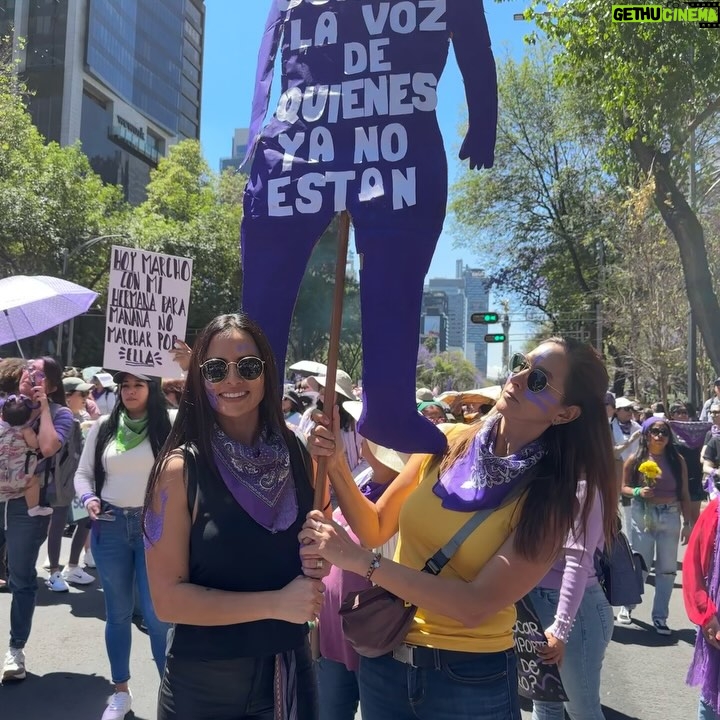 Julieta Grajales - 4K Likes - Una persona feminista es cualquiera que reconozca la igualdad y la plena humanidad en mujeres y hombres.
💜🪬✨✨ 💜🪬✨✨✨

El día que decidí habitar la ternura, la convertí en mi política.
“Por qué abrazarnos en este mundo tan hostil también es una forma de luchar”. By @tremendas.ec 

Las amo @fiona.hadassa @zoe.lika @borderhoppingvegan mis chicas preciosas.💜✨✨✨✨✨✨✨⚡️ #8m #8m2025 #8marzo  #feminist #feministart