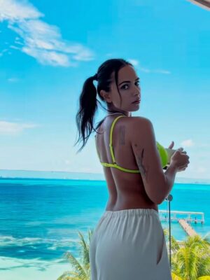 Julieta Grajales Instagram - Every step you take, what ever direction you choose, is a step towards your divinity. ✨✨✨✨
What an amazing experience! at @almareislamujeres