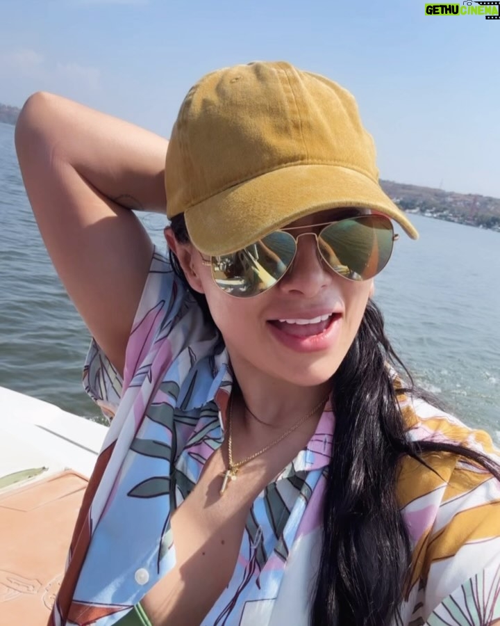 Julieta Grajales - 65.5K Likes - Benditos esos días que nos traen calma!! ❤️🫶✨👯
Feliz vida Querida amiga @fiona.hadassa Love you.