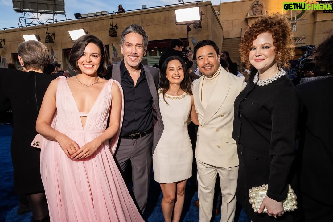 Julieth Restrepo - 14.1K Likes - THE RESIDENCE. No words can describe what I felt last night. I’m officially part of the @shondaland family and I can’t believe it! GRACIAS!!!!!! 
The day is here and millions of people are watching our show around the world. Last night we celebrated the love, hard work and passion of hundreds that made this show possible. 
.
No hay palabras que puedan describir lo que sentí anoche. Hago oficialmente parte de la familia de @shondaland y no puedo creerlo!!! Hoy es el día en el que millones de personas en el mundo pueden ver la serie en @netflix !! Anoche celebramos el trabajo, el amor y la pasión que cientos de personas pusieron en este show para hacerlo posible. ✨✨✨✨
.
THANKS TO MY INCREDIBLE TEAM. I love you guys! 
Styling @alejandramunozg 
Hair & MU @mymakeupbible 
Dress @mrpairam 
Jewelry @kellybellodesign 
PR @monaloring @conscioushollywoodpr 
@netflix @netflixlat 

Photography by Charley Gallay / Netflix