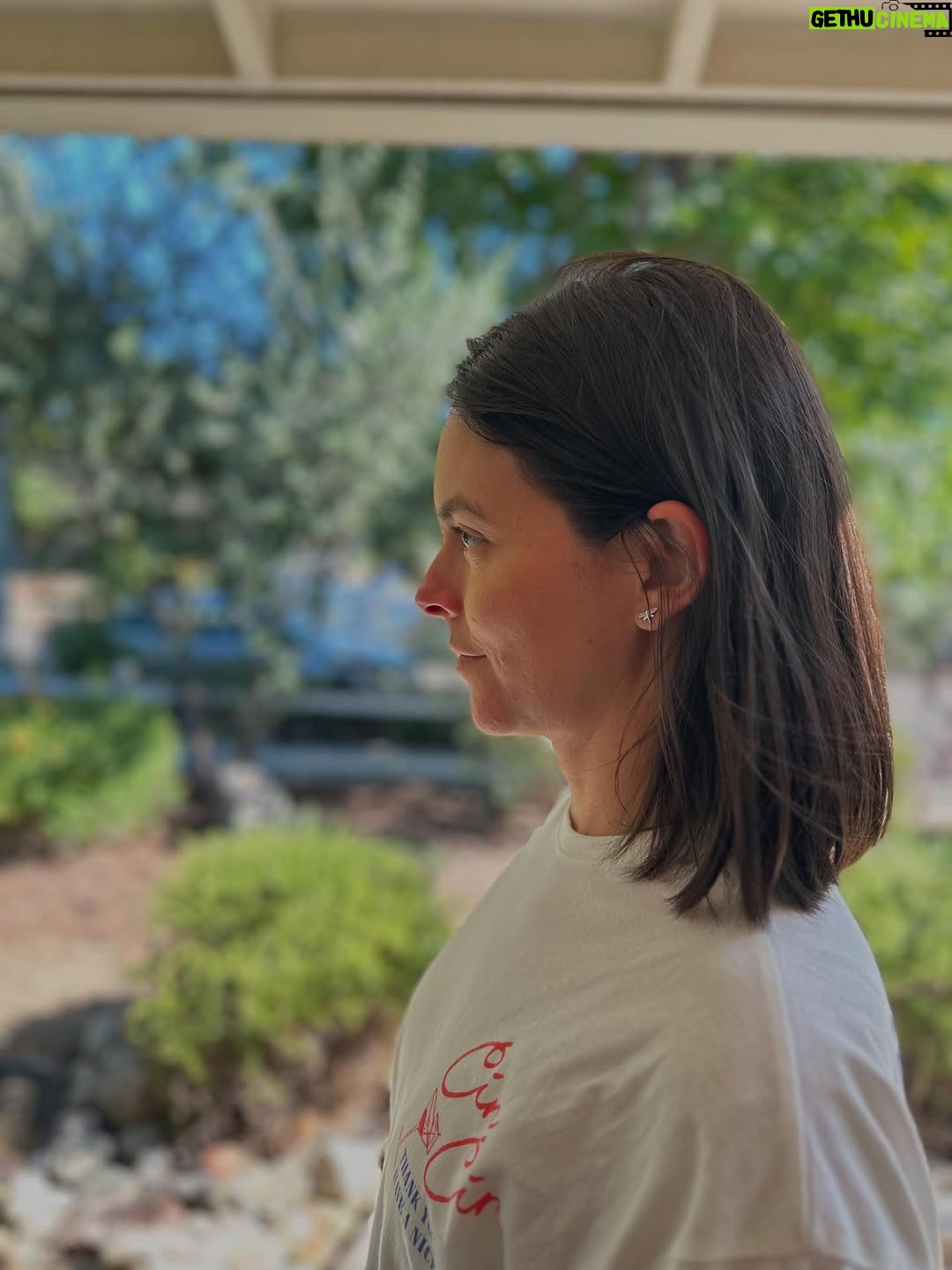 Julieth Restrepo - 2K Likes - Gratitud. Julio fue un mes para sanar. Un mes de familia, amigos, mucho verde, agua clara y de empezar a prepararme para lo que se viene este resto de año! No veo la hora de contarles más!! 
🌻🌻🌻🌻🌻
Gratitude. July was a month of healing. A month of family, friends, lots of nature, clear water, and a time to start preparing for what’s coming this year! I can’t wait to tell you more!
