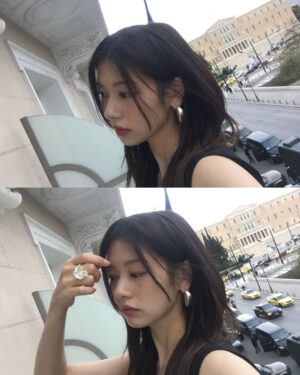 Jung So-min Instagram - 🌹
