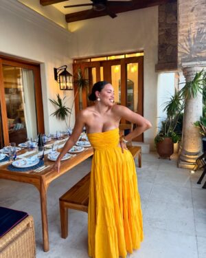 Jurnee Smollett Instagram - Thank you all for the lovely birthday messages. I feel so loved! Thanks to @airbnb, my family and I finally made it out of the group chat and celebrated in Cabo, making unforgettable memories! They treated us to a stunning home and delicious private Chef Service for my bday dinner.
We shared a lot of firsts as a family:
-First time driving a golf cart āļø
-First time trying rattlesnake tequila (with my mom) ...she was not a fan āļø
-First time doing shots with my mother (she hated itš¤Ŗ) āļø
-First time going to the beach with my mother as adult āļø( she hates sand and doesnāt swim haha but enjoyed herself this time)