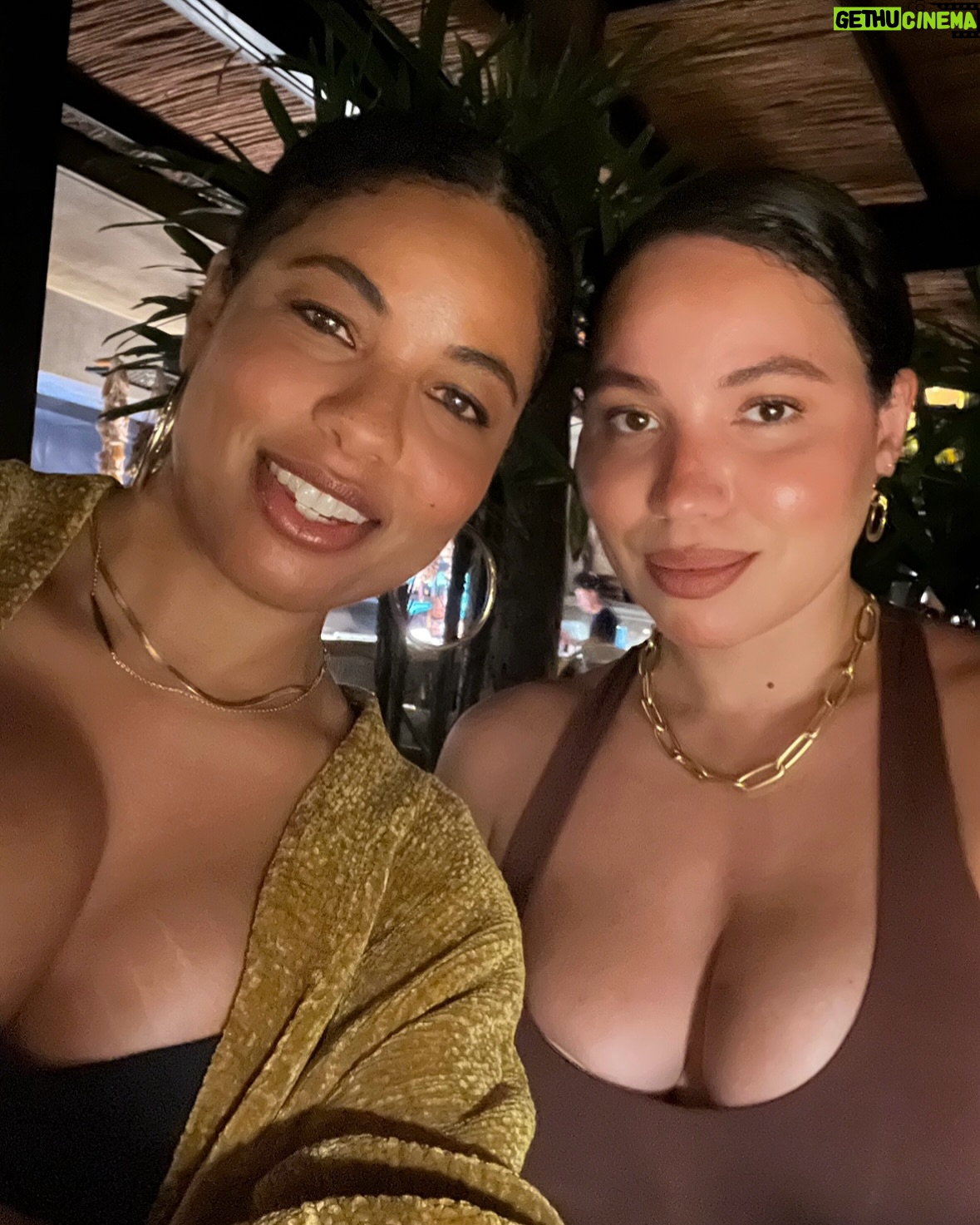 Jurnee Smollett - 140.8K Likes - Thank you all for the lovely birthday messages. I feel so loved! Thanks to @airbnb, my family and I finally made it out of the group chat and celebrated in Cabo, making unforgettable memories! They treated us to a stunning home and delicious private Chef Service for my bday dinner. 

We shared a lot of firsts as a family: 
-First time driving a golf cart ✔️
-First time trying rattlesnake tequila (with my mom) ...she was not a fan ✔️
-First time doing shots with my mother (she hated it🤪) ✔️
-First time going to the beach with my mother as adult ✔️( she hates sand and doesn’t swim haha but enjoyed herself this time)
