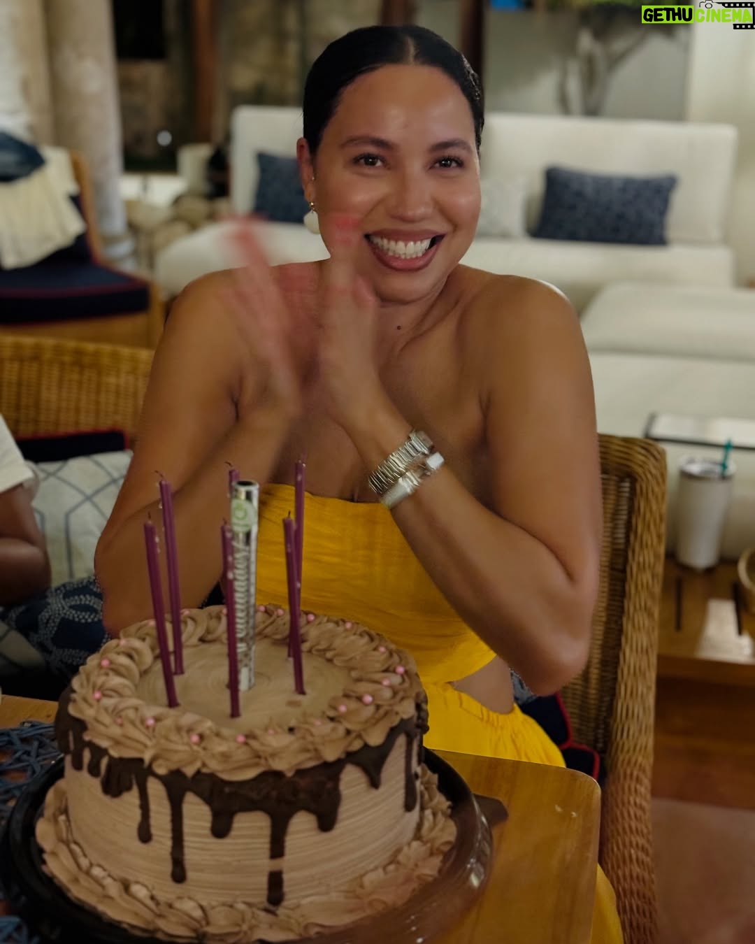 Jurnee Smollett - 140.8K Likes - Thank you all for the lovely birthday messages. I feel so loved! Thanks to @airbnb, my family and I finally made it out of the group chat and celebrated in Cabo, making unforgettable memories! They treated us to a stunning home and delicious private Chef Service for my bday dinner. 

We shared a lot of firsts as a family: 
-First time driving a golf cart ✔️
-First time trying rattlesnake tequila (with my mom) ...she was not a fan ✔️
-First time doing shots with my mother (she hated it🤪) ✔️
-First time going to the beach with my mother as adult ✔️( she hates sand and doesn’t swim haha but enjoyed herself this time)