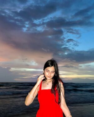 Kairavi Dayal Instagram - 📩🤍👼🏻
👗 - @newme.asia
@newmeogs #newmeogs