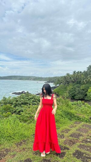 Kairavi Dayal Instagram - Girls who get it get it😭🧚🏻♀️