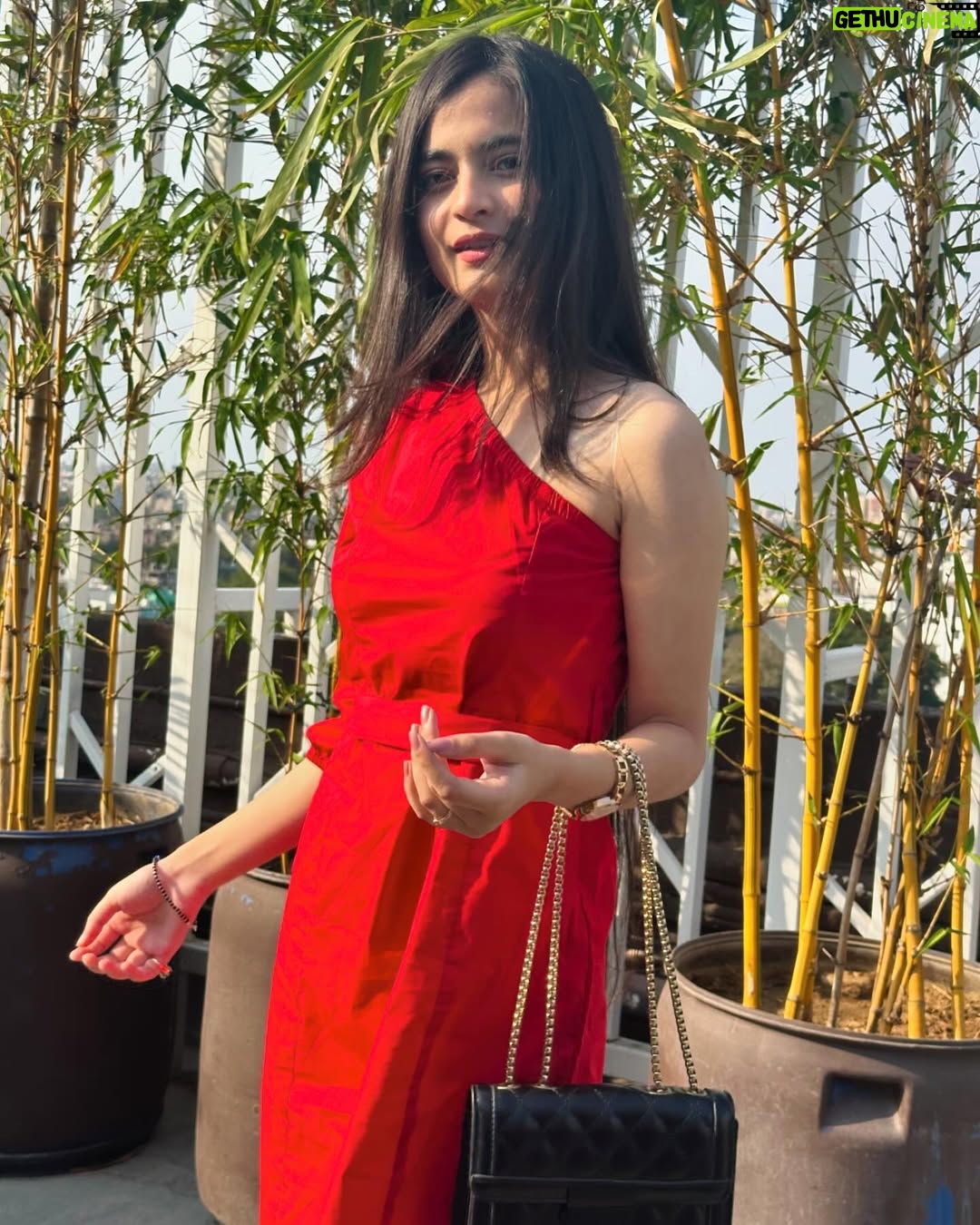 Kairavi Dayal - 10.8K Likes - The only red flag you need ;)