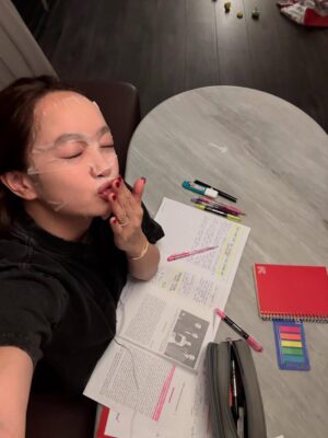 Kaity Nguyễn Instagram - Cold like Minnesota 🩵