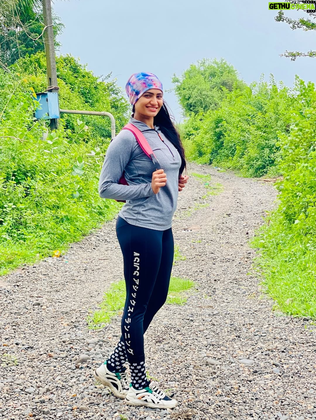 Kajal Gouswami - 1.4K Likes - Learn to fly like a kite 🪁 it is free when it flies 🤞🏻