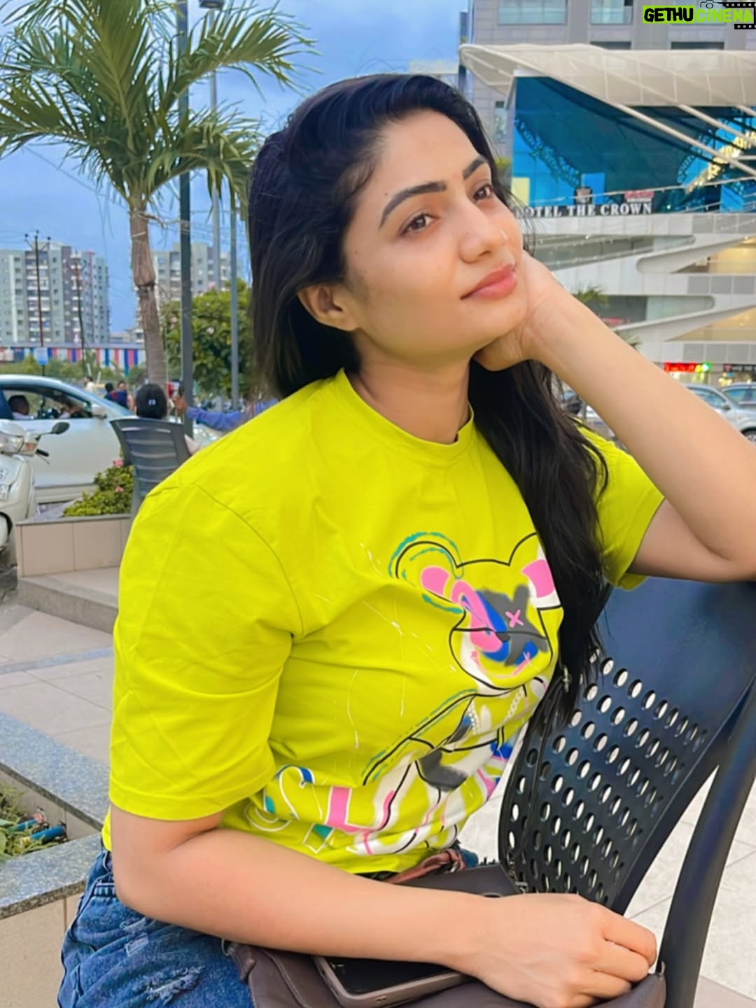 Kajal Gouswami - 705 Likes - 💚💚💚